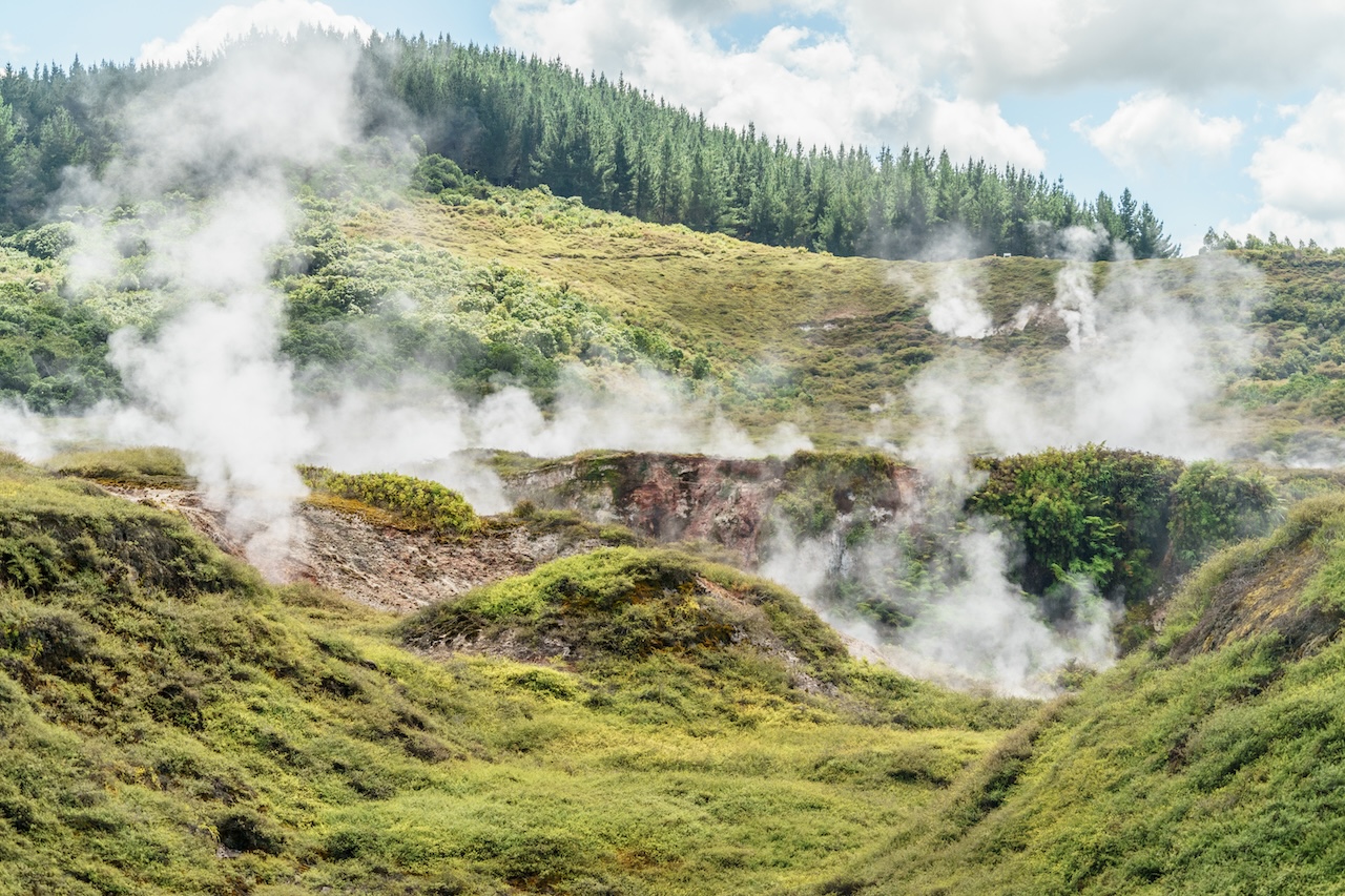 Geothermal Marvels: New Zealand’s Hot Springs and Thermal Pools
