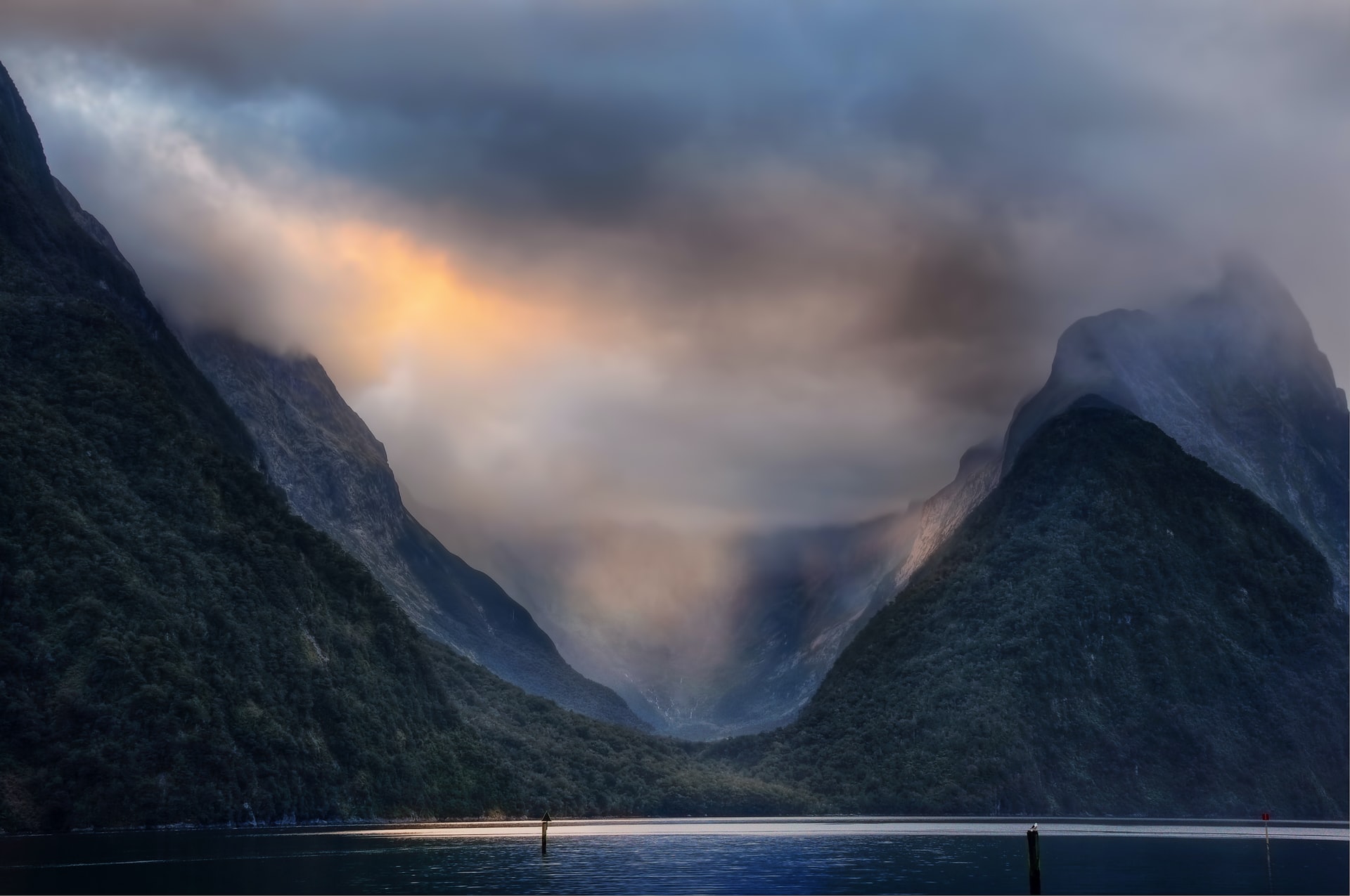 Milford Sound and Fiordland Travel Guide