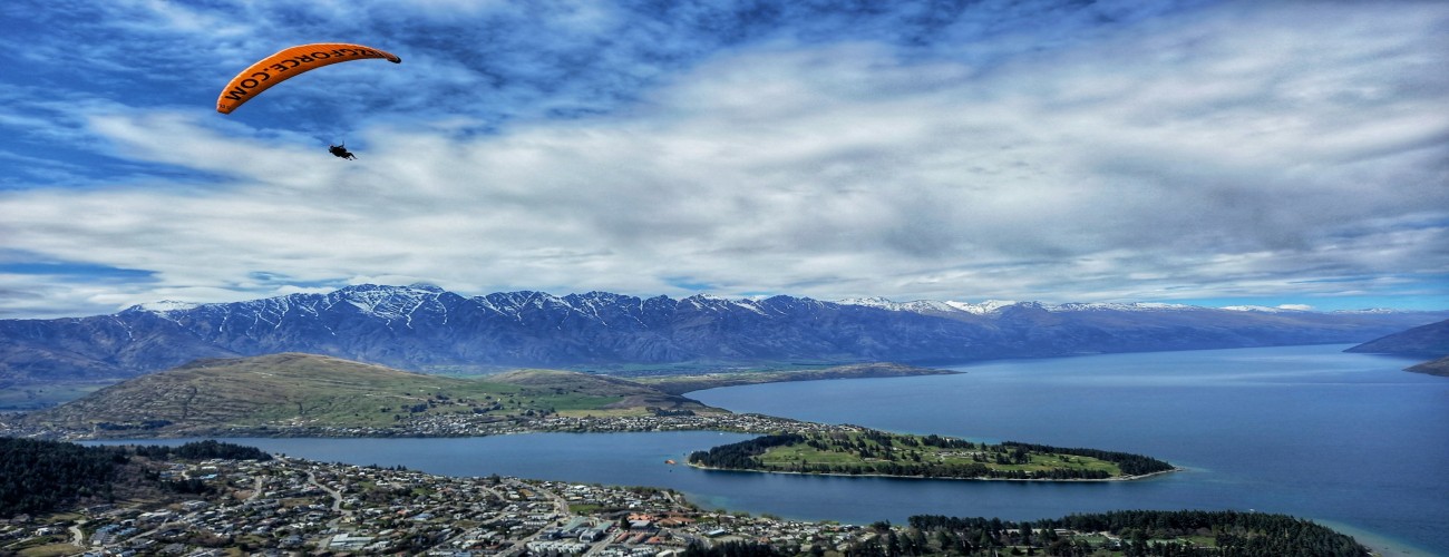 From Sea to Sky: Paragliding and Hang Gliding Adventures in New Zealand